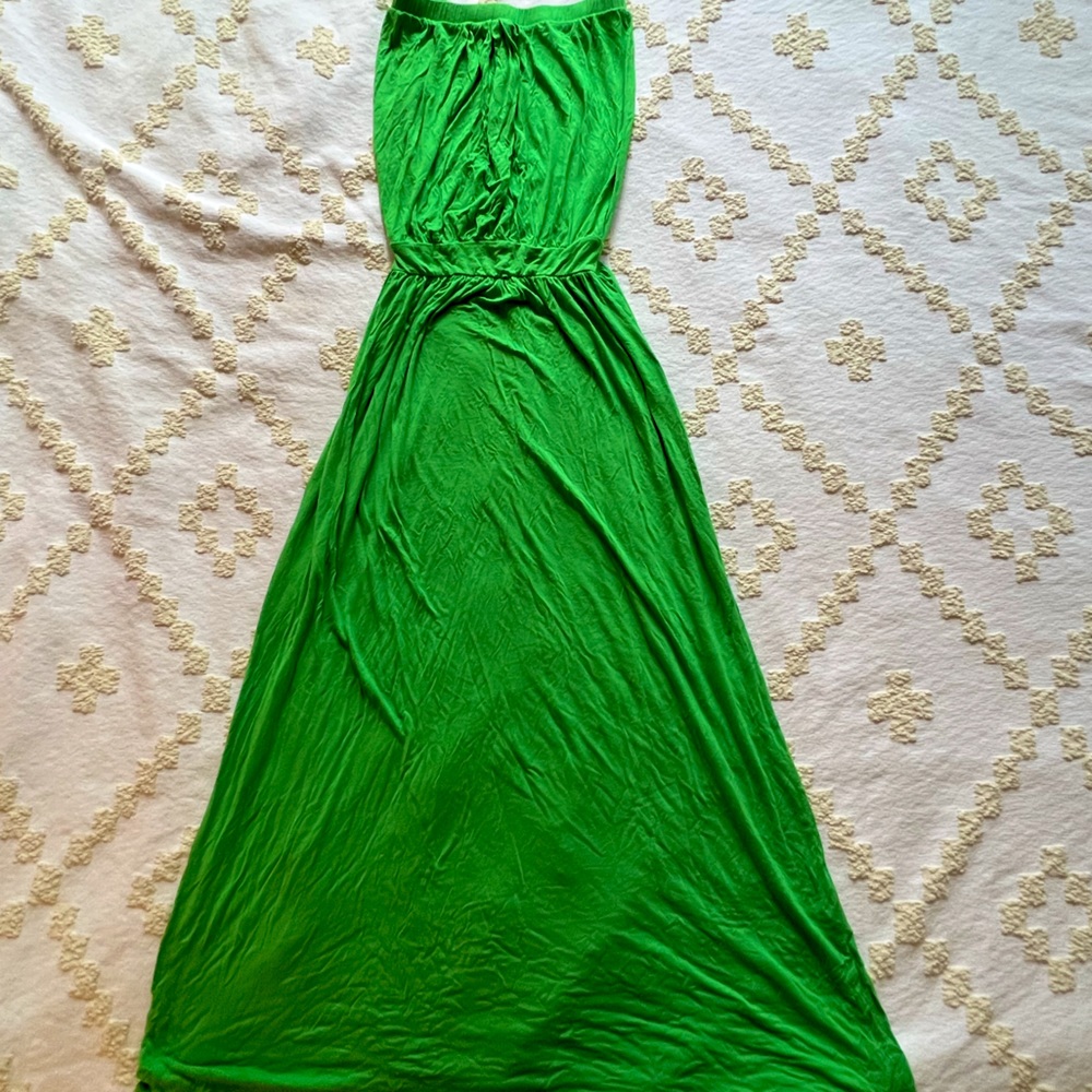 Arden B Strapless Green Maxi Dress. Size S. Generous fit could fit Medium.